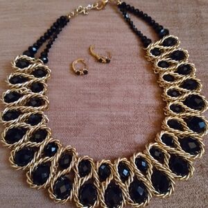 Handmade necklace with earrings